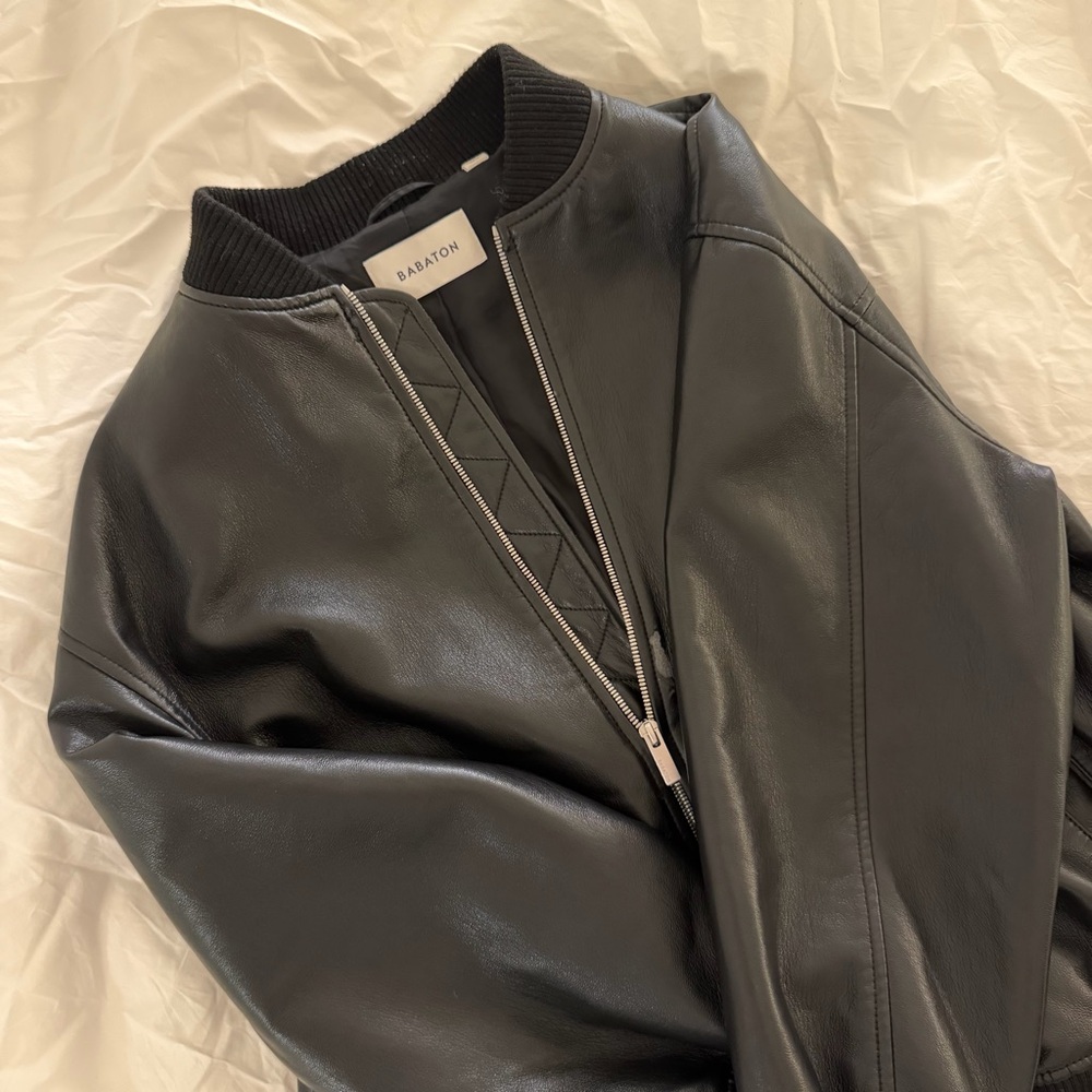 Aritzia - Babaton Avedon Black Bomber